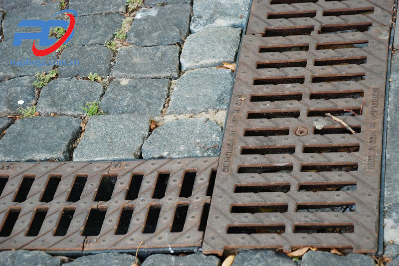 Lưới chắn rác là một thiết bị có cấu trúc dạng lưới