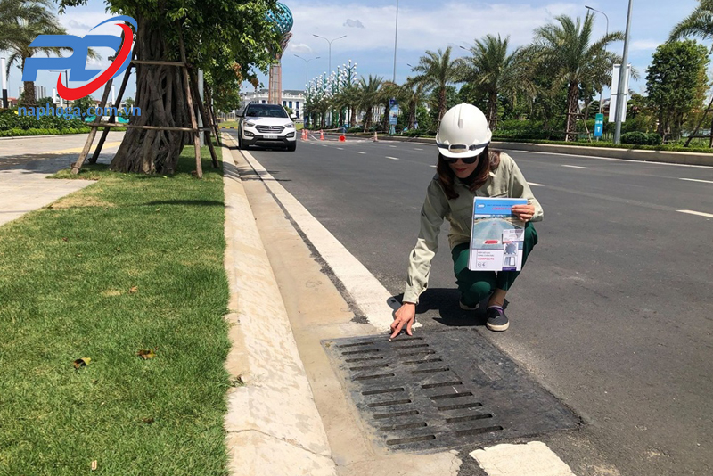 Nắp thu thăm bằng gang đóng vai trò then chốt trong việc bảo vệ các hệ thống kỹ thuật ngầm